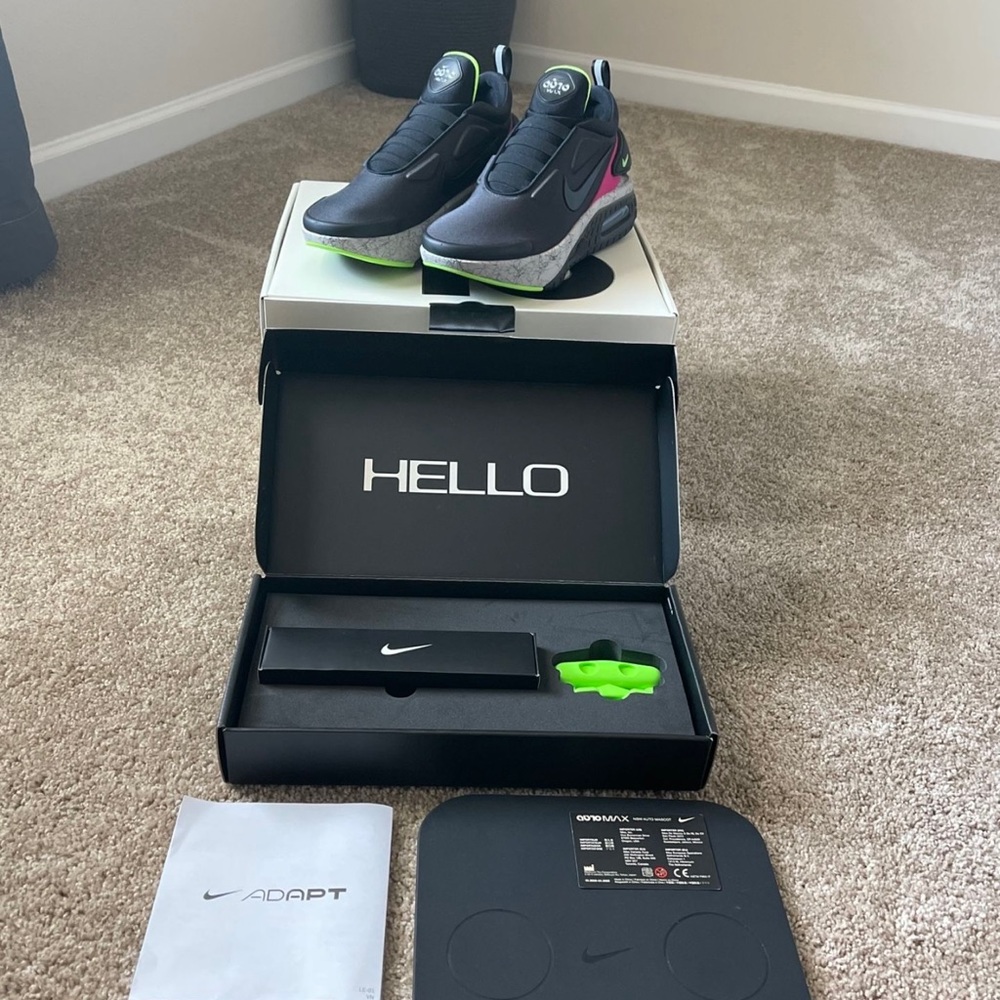 (SOLD) Nike auto adapt air max (SOLD)